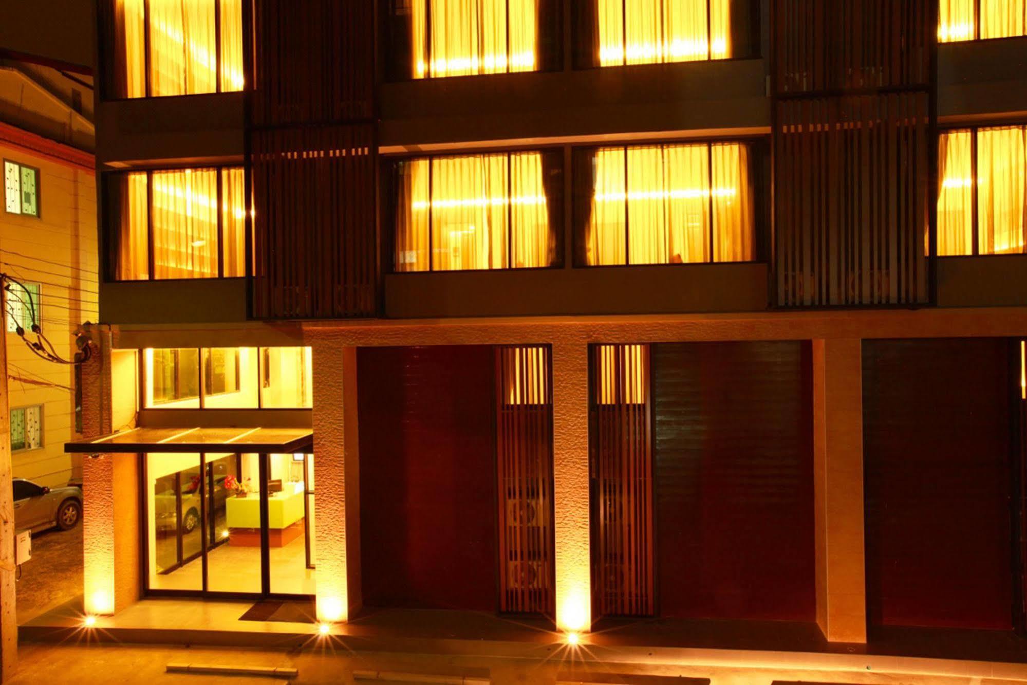 The Bangkok Major Suite Exterior photo
